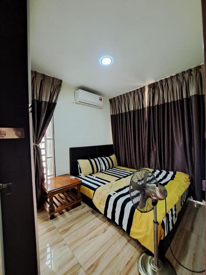 Rayyan Ashraf Homestay Kota Bharu Exterior foto